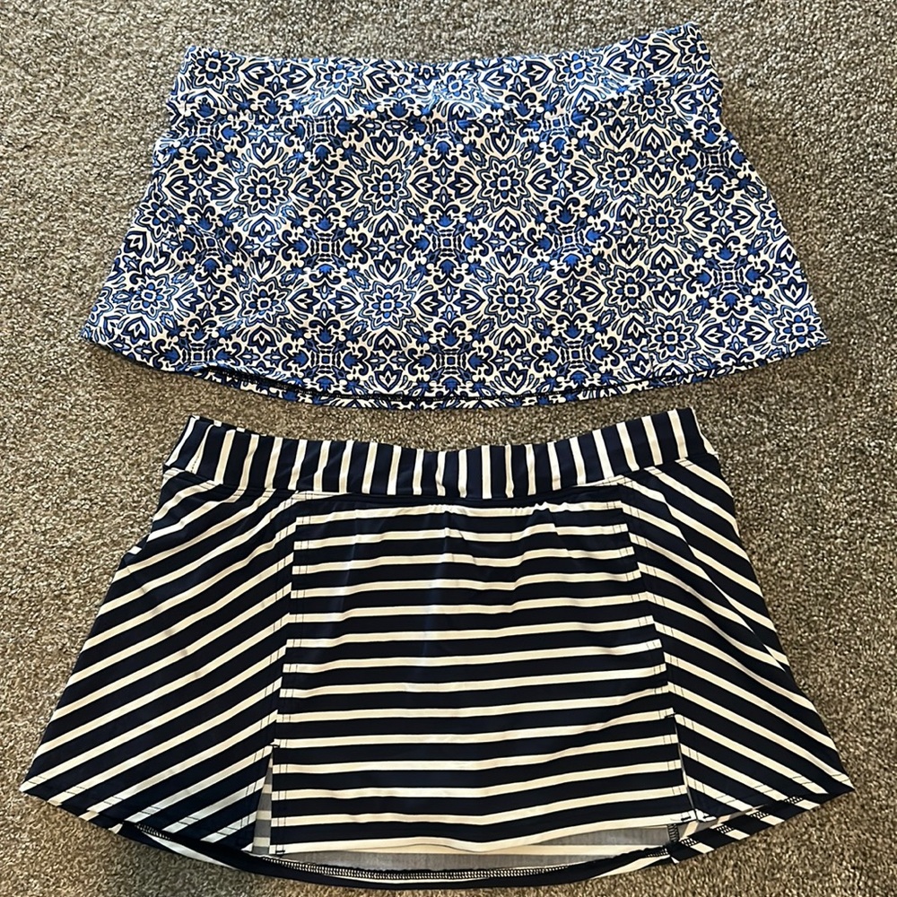 Bundle of 2 Land’s eEnd Blue Swim Skirts size 10